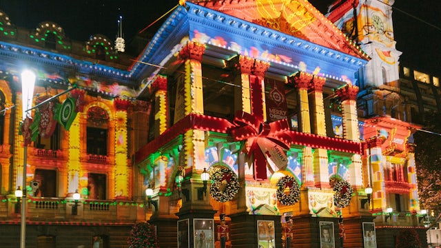 It really is insanely warm this christmas in miami, according to Melbourne lights up for Christmas | Melbourne Now